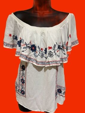 Embroidered Off-Shoulder White Peasant Top❤️NEW